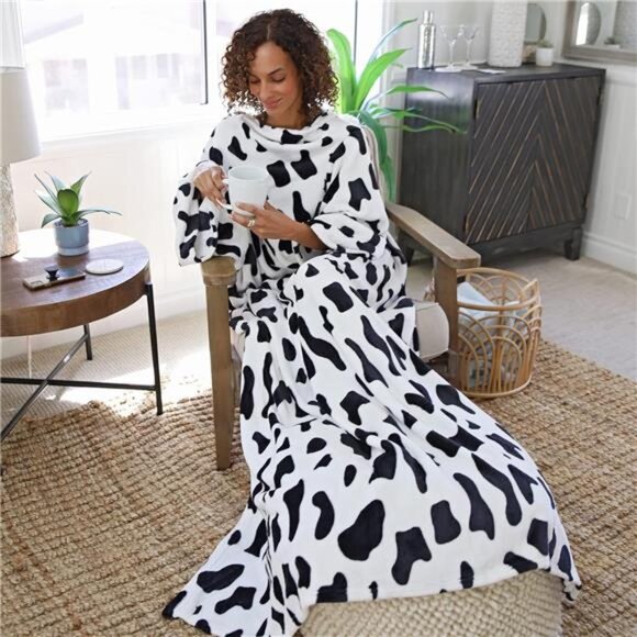 Cow Print Wearable Blanket with Sleeves and Pocket, Cozy Soft Fleece Mink Plush - Picture 3 of 7